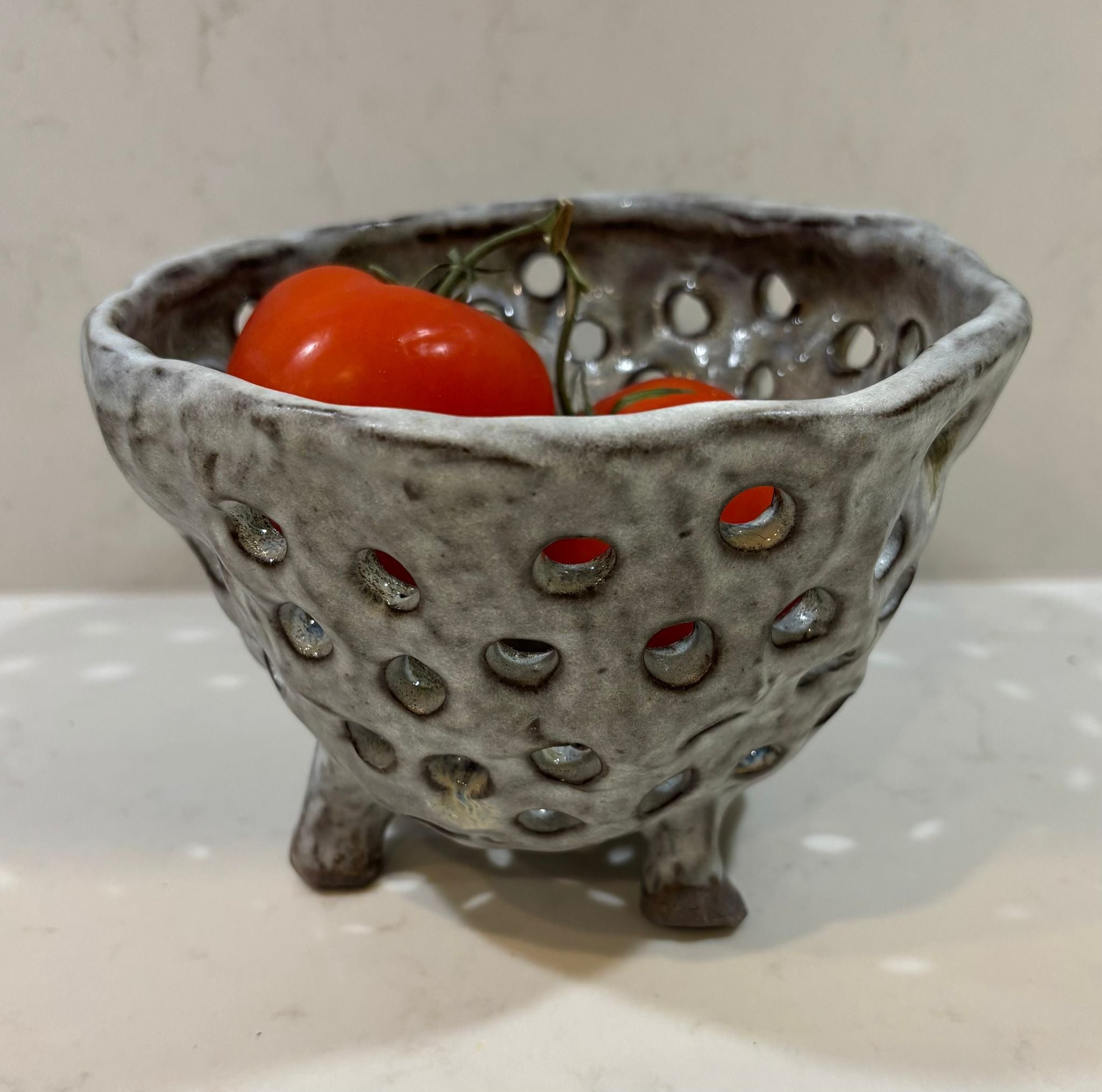 A. Mills Clay Colanders